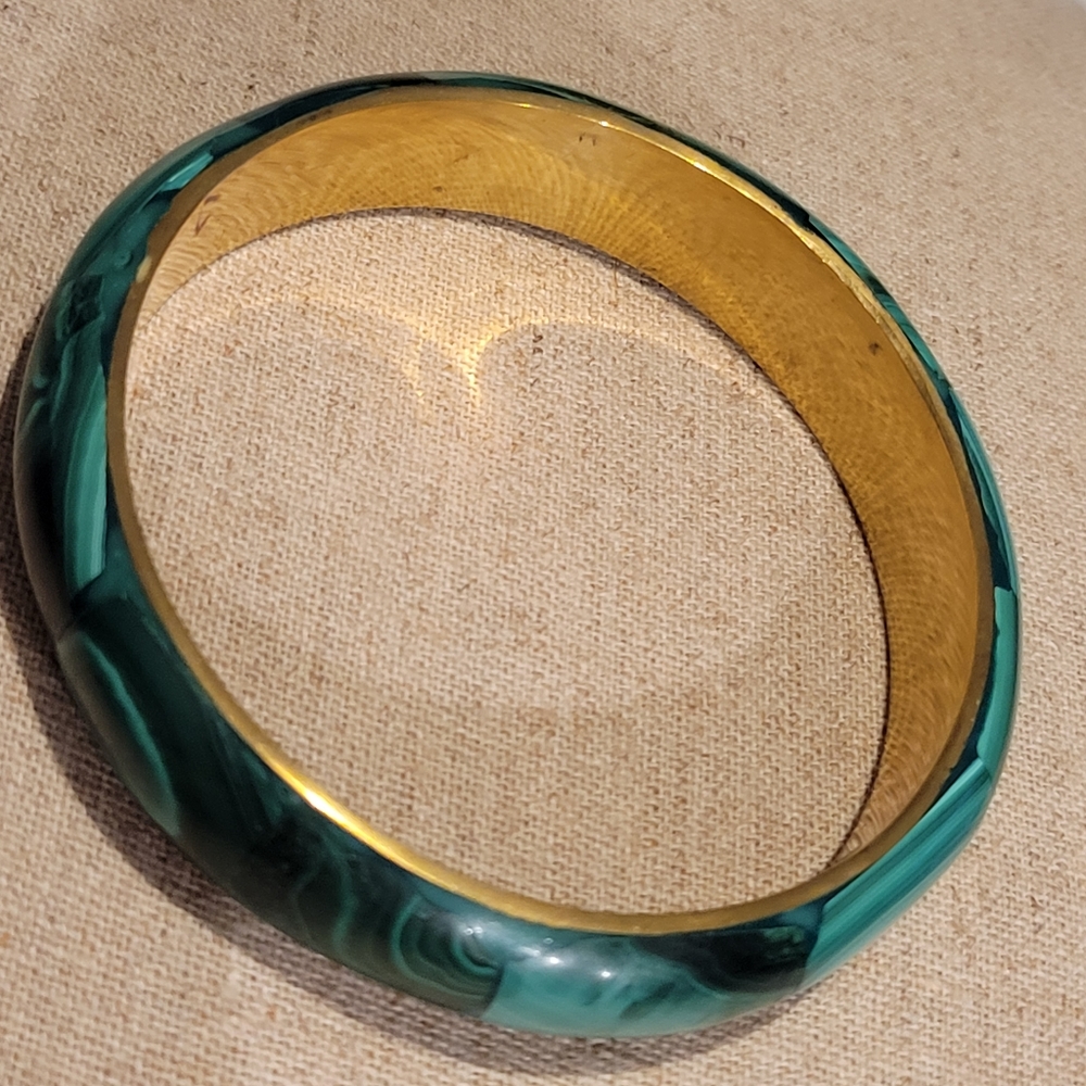 VINTAGE MALACHITE INLAID BRASS BANGLE BIG STATEMENT BANGLE BRACELET.